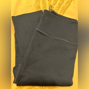 Women’s Fabletics leggings